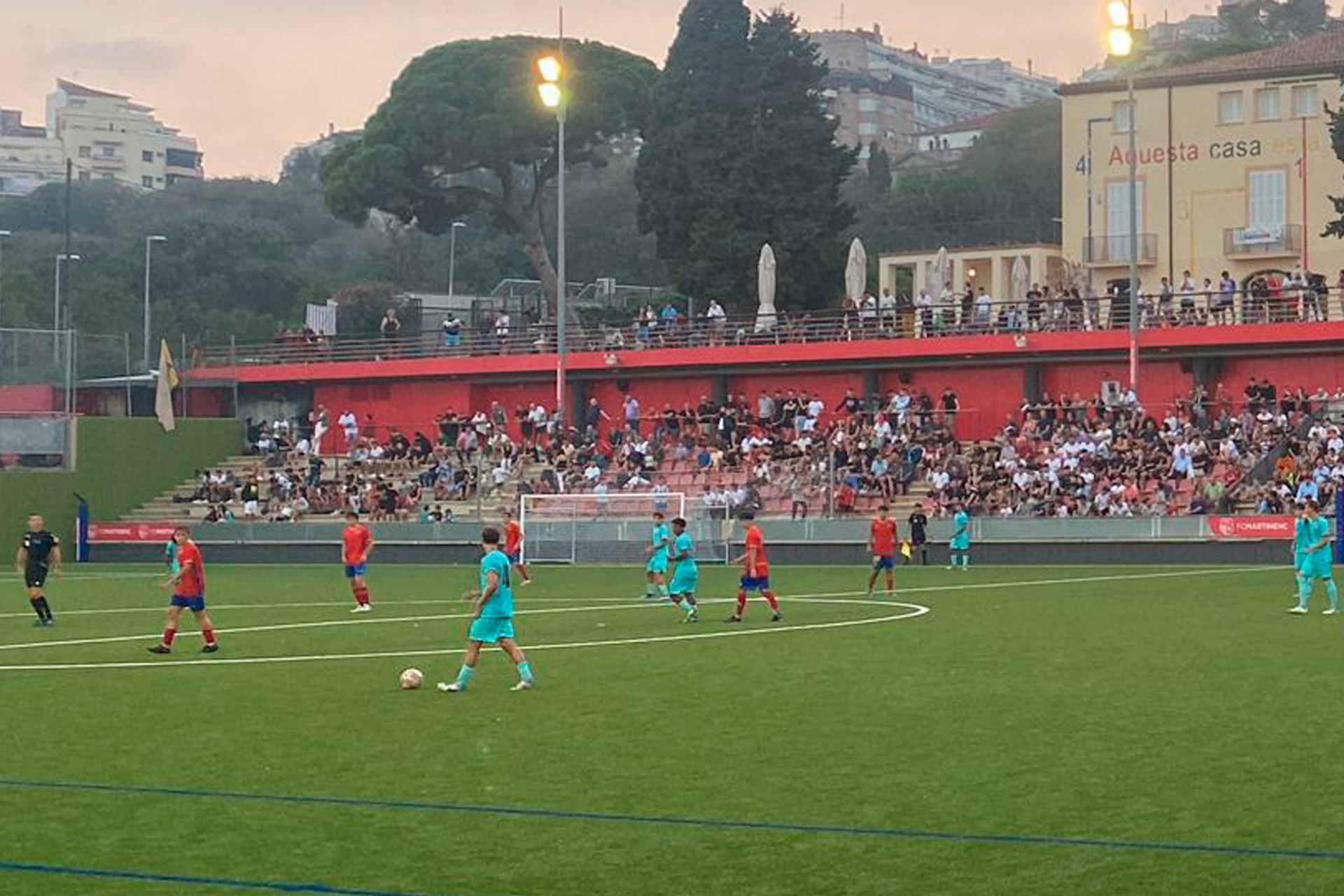 El Juvenil A ho lluita però no pot amb el Barça